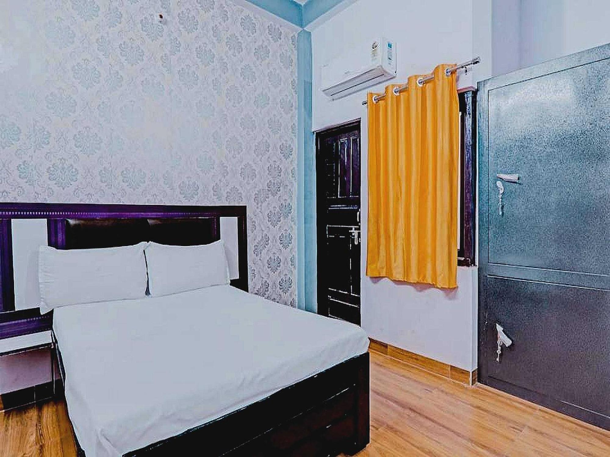 Hotel O Rr Palace ลัคเนา ภายนอก รูปภาพ