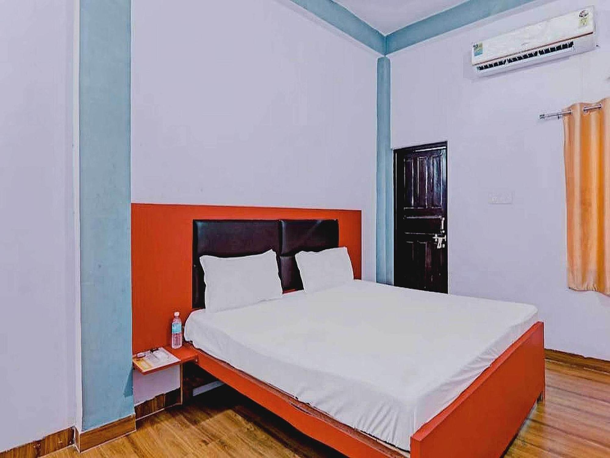 Hotel O Rr Palace ลัคเนา ภายนอก รูปภาพ