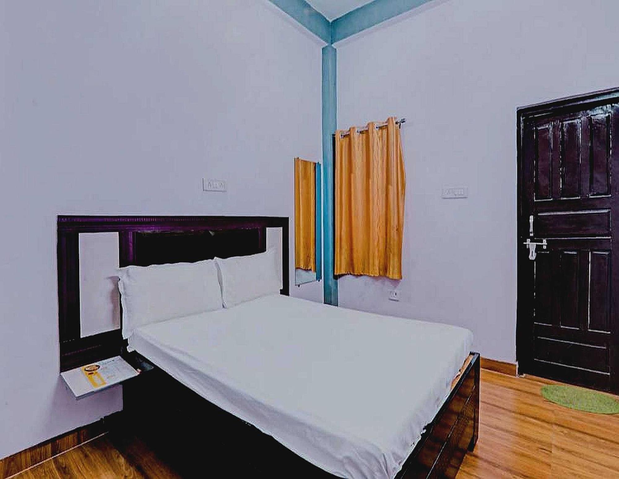 Hotel O Rr Palace ลัคเนา ภายนอก รูปภาพ